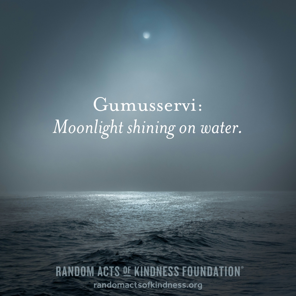 Gumusservi: Moonlight shining on water.